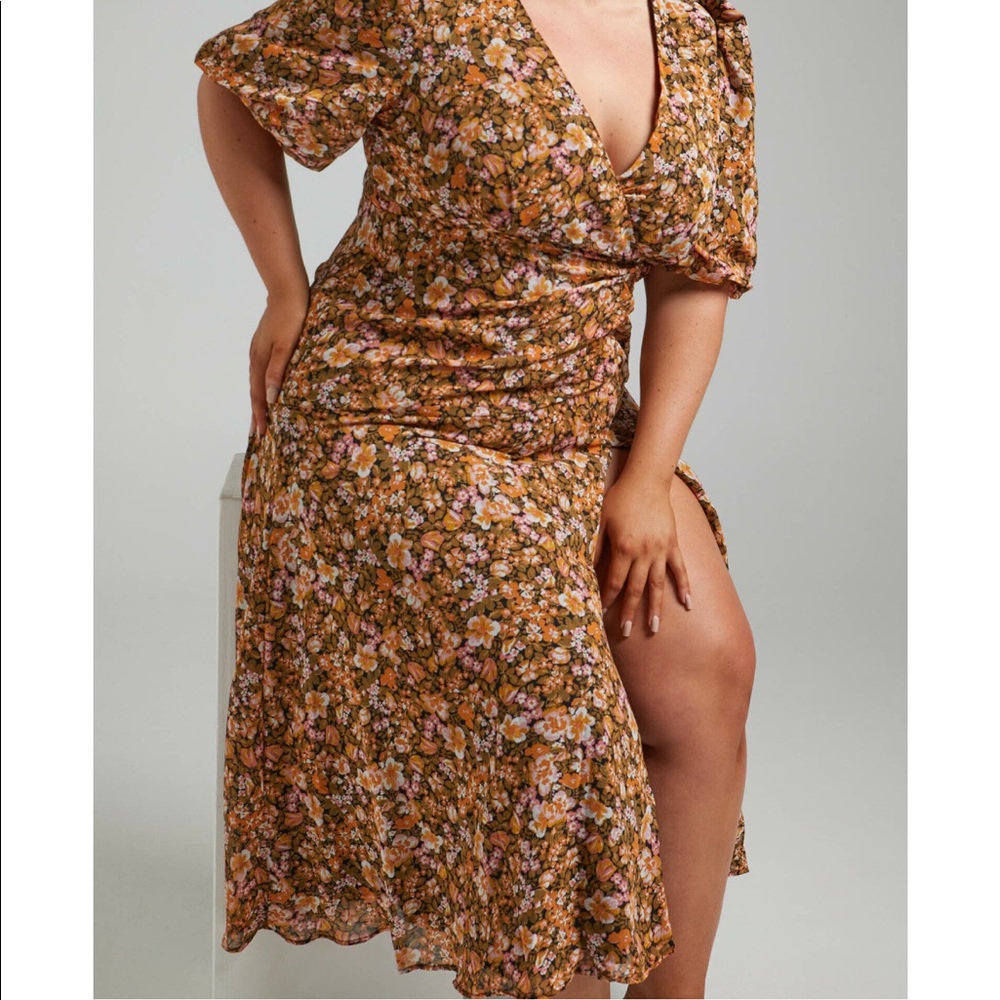 Puff Sleeve Midi Dress in Black Floral